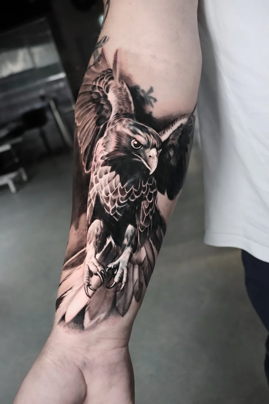 Black & Grey, Usee Tattoo