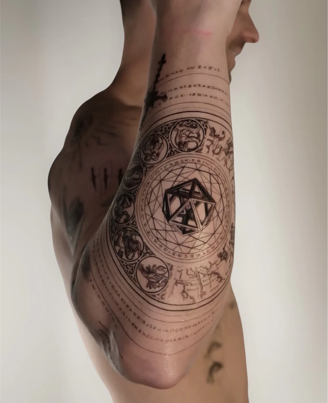 Conceptual, Usee Tattoo