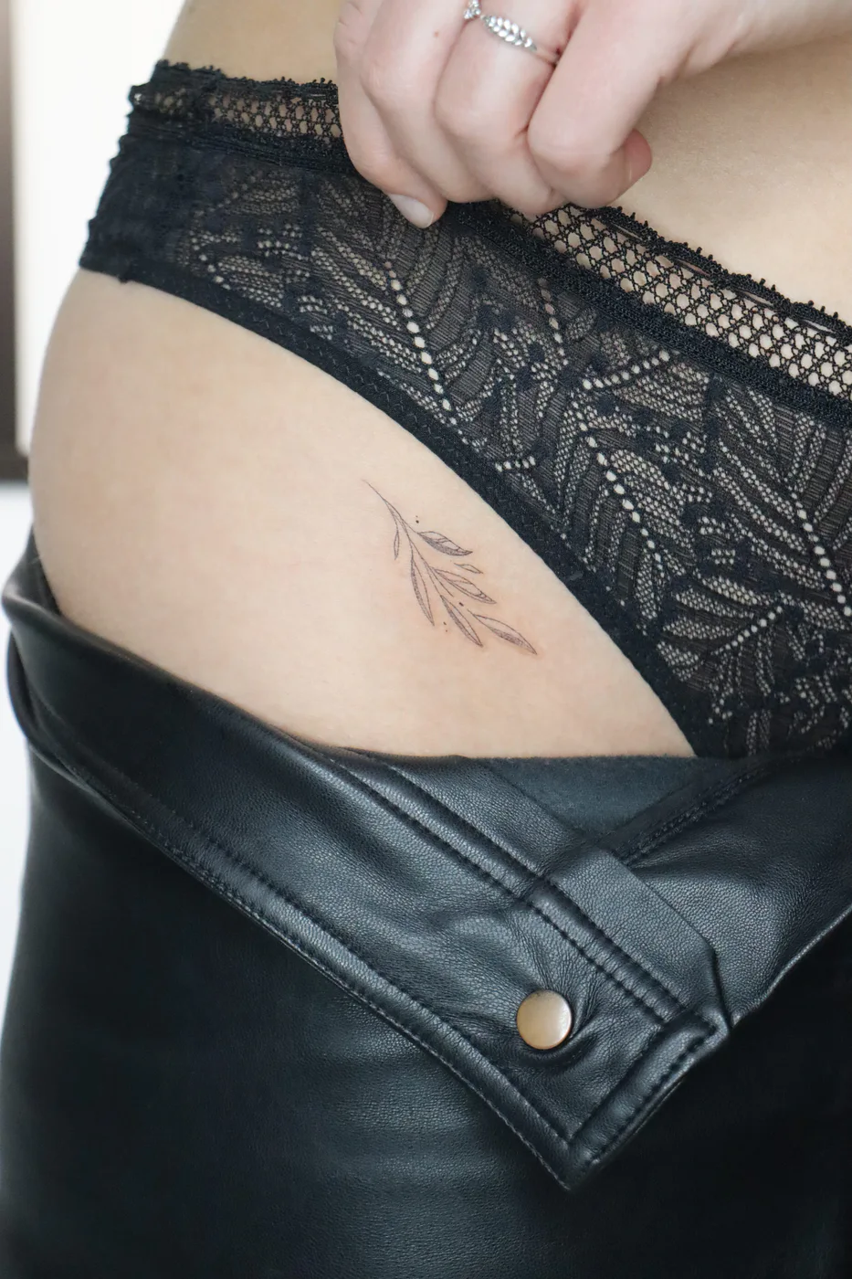 Fine Line, Usee Tattoo