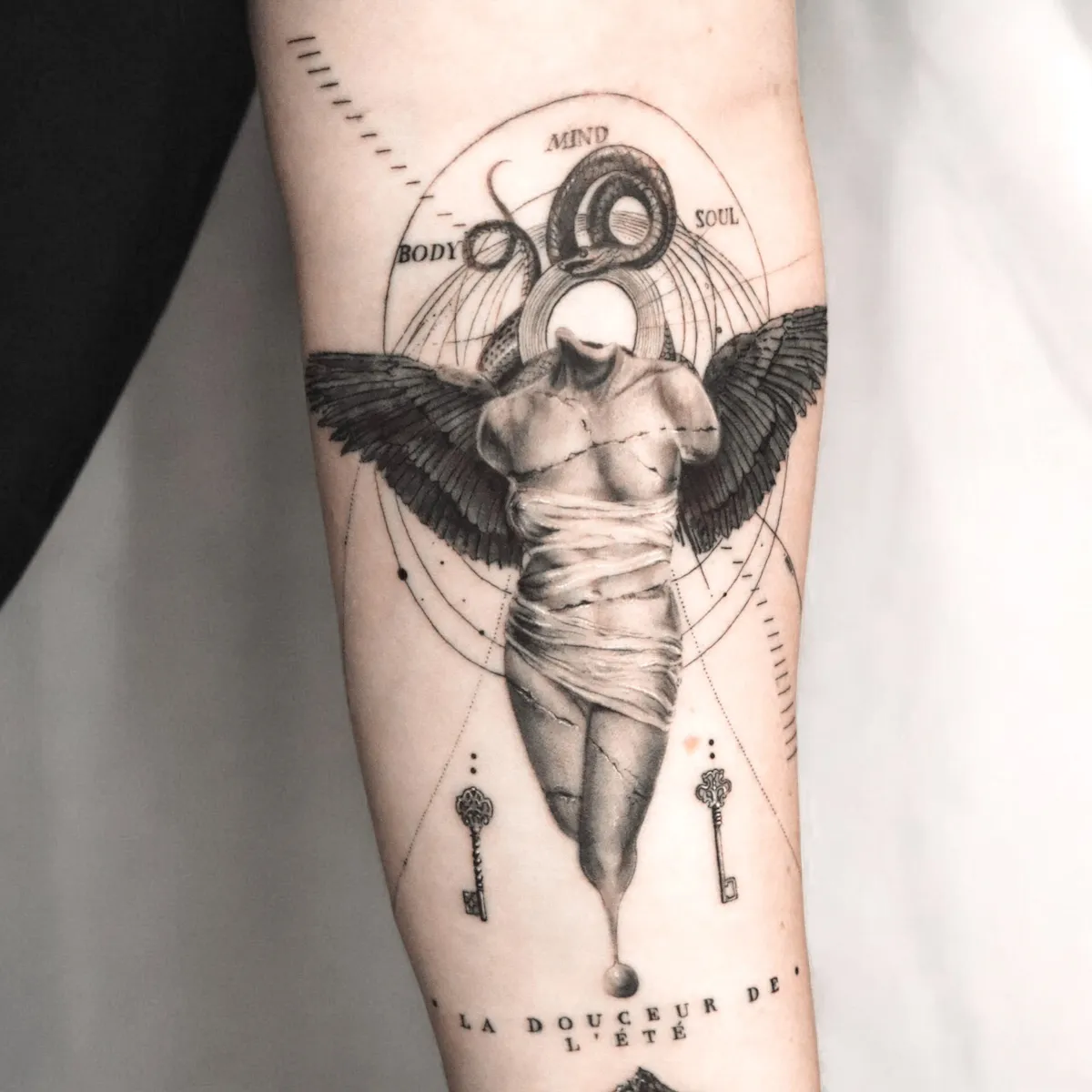 Cali, Usee Tattoo