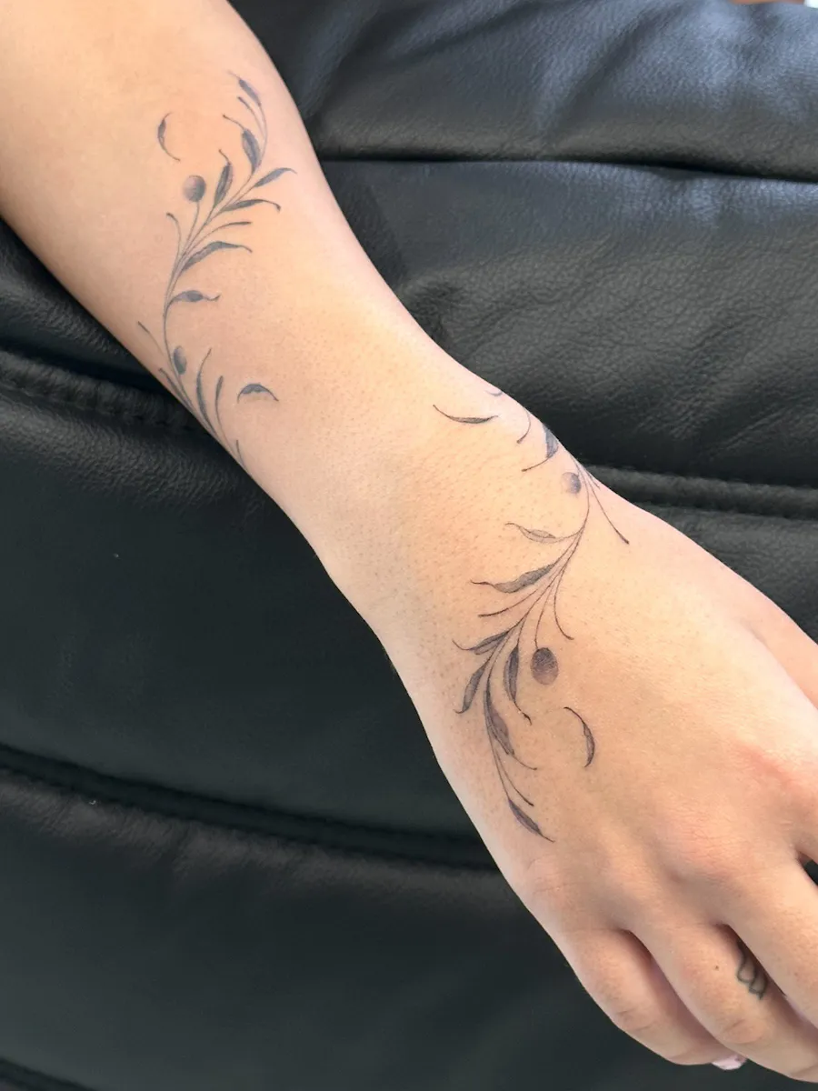 Cali, Usee Tattoo