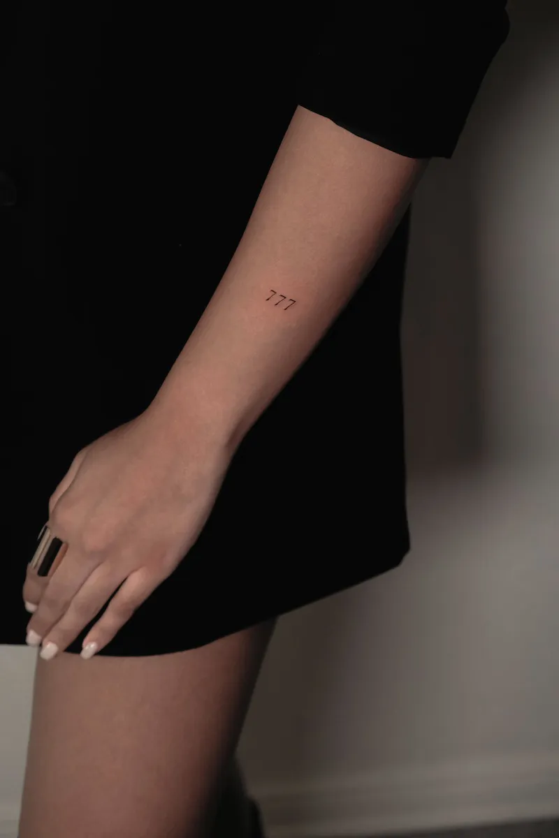 Jvd, Usee Tattoo